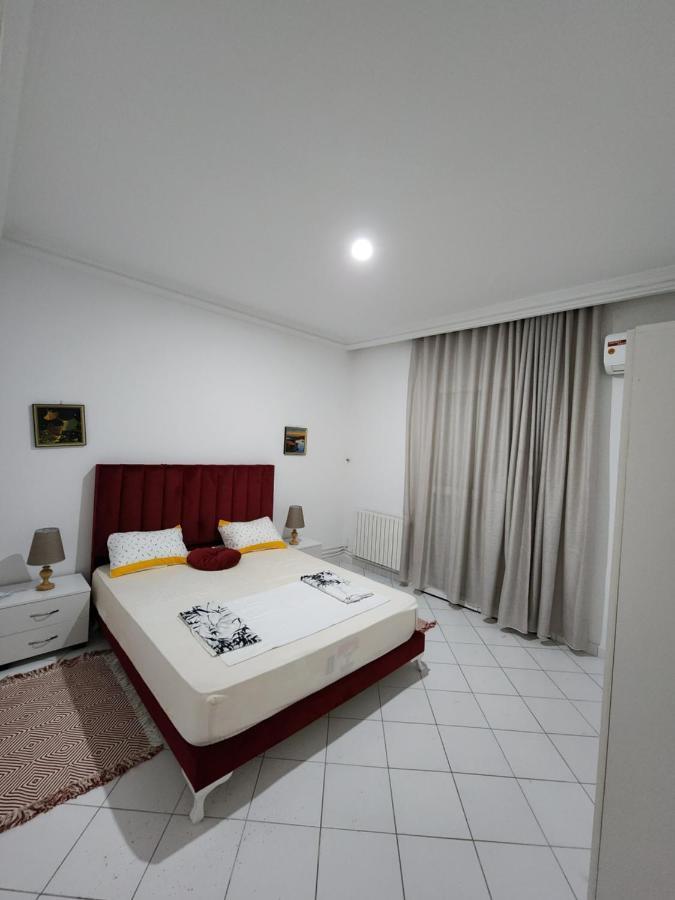 Duplex Bien Equipe Securise Avec Jardin Et Veranda ลาร์มาร์ซา ภายนอก รูปภาพ